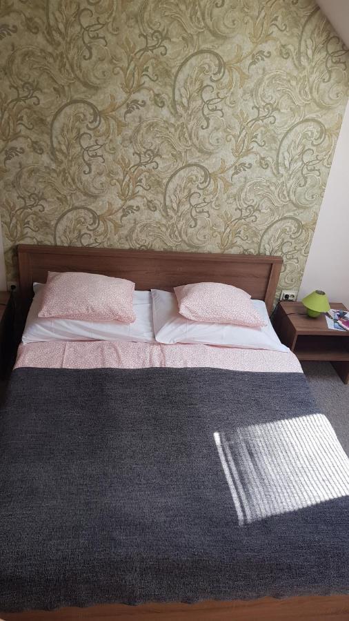 Végvár Delux apartman Gyula Extérieur photo